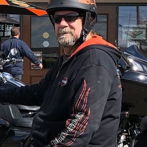 Meet your Posher, Mark